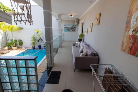 Casa para alugar com 275m², 4 quartos e 4 vagasVARANDA 