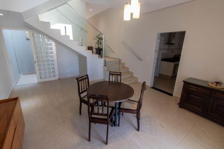 Casa para alugar com 275m², 4 quartos e 4 vagasSALA DE JANTAR