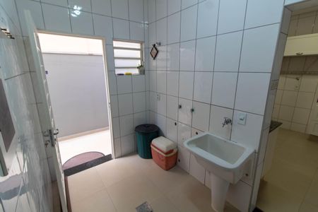 Casa para alugar com 275m², 4 quartos e 4 vagasÁREA DE SERVIÇO