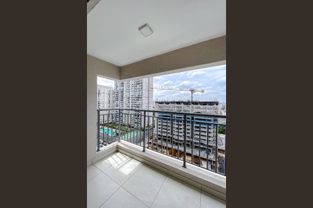 Apartamento para alugar com 126m², 3 quartos e 1 vaga Apartamento para alugar com 126m², 3 quartos e 1 vagaVaranda da Suíte 2