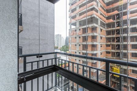 Varanda de kitnet/studio à venda com 1 quarto, 26m² em Moema, São Paulo