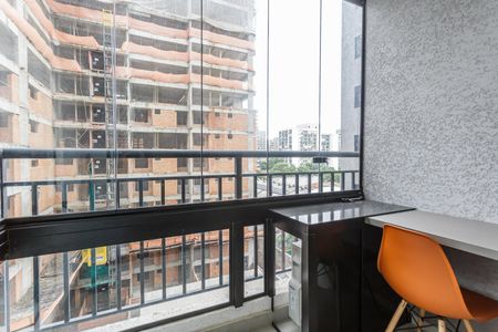 Varanda de kitnet/studio à venda com 1 quarto, 26m² em Moema, São Paulo