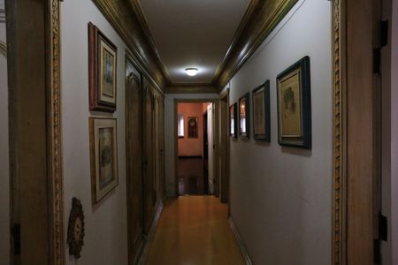 Apartamento à venda com 380m², 4 quartos e 2 vagasCorredor