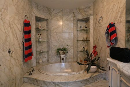 Apartamento à venda com 380m², 4 quartos e 2 vagasBanheiro da Suíte 1