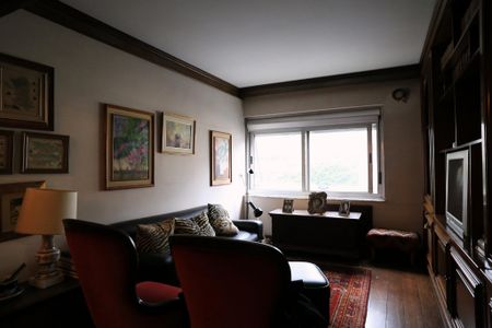 Apartamento à venda com 380m², 4 quartos e 2 vagasSala de TV