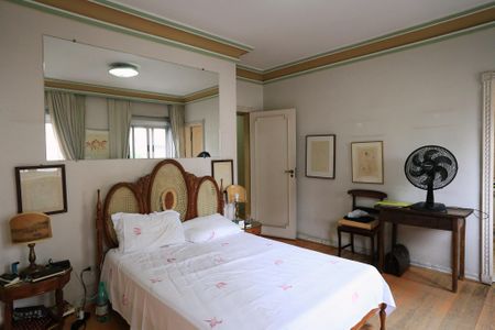 Apartamento à venda com 380m², 4 quartos e 2 vagasSuíte 1