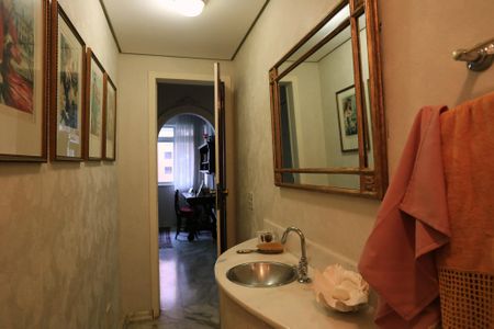 Apartamento à venda com 380m², 4 quartos e 2 vagasLavabo