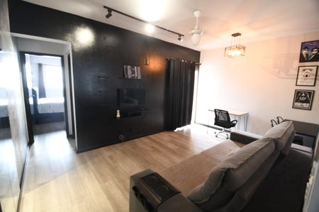 Sala de apartamento para alugar com 1 quarto, 51m² em Centro, Campinas