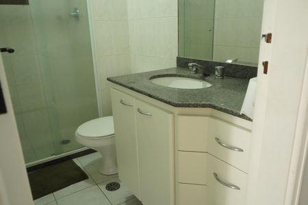 Apartamento para alugar com 75m², 3 quartos e 2 vagasBanheiro