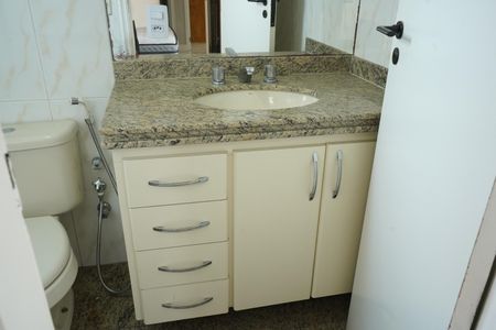 Apartamento para alugar com 75m², 3 quartos e 2 vagasBanheiro da Suíte