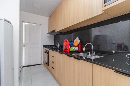Casa à venda com 78m², 3 quartos e 1 vaga
