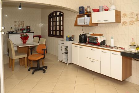 Casa para alugar com 140m², 3 quartos e 5 vagas Casa para alugar com 140m², 3 quartos e 5 vagasCozinha