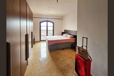 Casa para alugar com 140m², 3 quartos e 5 vagasSuite 