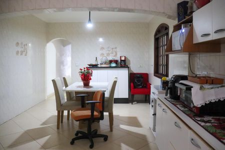 Casa para alugar com 140m², 3 quartos e 5 vagas Casa para alugar com 140m², 3 quartos e 5 vagasCozinha