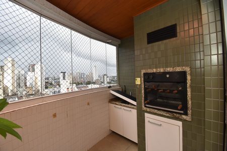 Varanda com Churrasqueira de apartamento para alugar com 3 quartos, 125m² em Centro, Curitiba