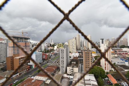 Vista da varanda de apartamento para alugar com 3 quartos, 125m² em Centro, Curitiba