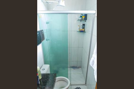 Casa de condomínio à venda com 70m², 2 quartos e 2 vagasBanheiro