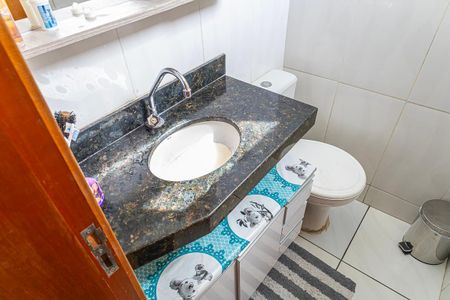 Casa de condomínio à venda com 70m², 2 quartos e 2 vagasLavabo