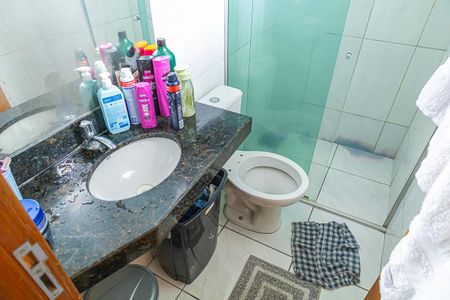 Casa de condomínio à venda com 70m², 2 quartos e 2 vagasBanheiro