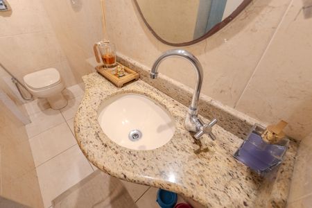 Apartamento à venda com 70m², 2 quartos e sem vagaBanheiro