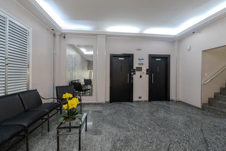 Apartamento à venda com 70m², 2 quartos e sem vagaHall de entrada