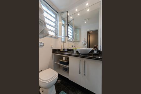 Apartamento à venda com 70m², 2 quartos e sem vagaBanheiro da Suíte 1