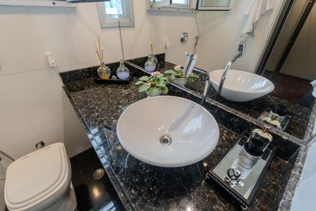 Apartamento à venda com 70m², 2 quartos e sem vagaBanheiro da Suíte 1