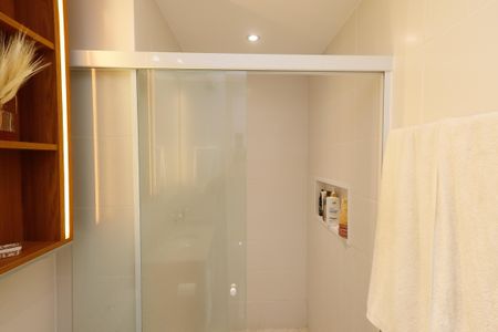 Apartamento para alugar com 65m², 2 quartos e 1 vagaBanheiro da Suíte