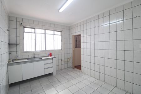 Casa para alugar com 90m², 3 quartos e 2 vagasCozinha