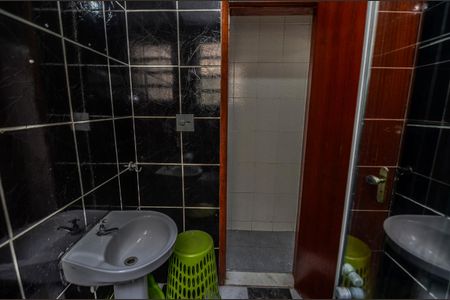 Apartamento para alugar com 54m², 2 quartos e sem vaga Apartamento para alugar com 54m², 2 quartos e sem vagaBanheiro