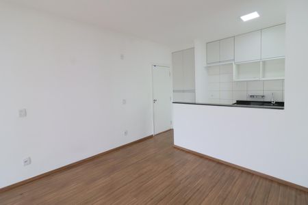 Sala de apartamento para alugar com 3 quartos, 74m² em Umuarama, Osasco