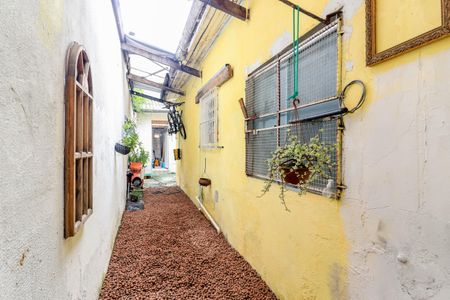 Casa à venda com 160m², 3 quartos e 2 vagas Casa à venda com 160m², 3 quartos e 2 vagasCorredor Lateral