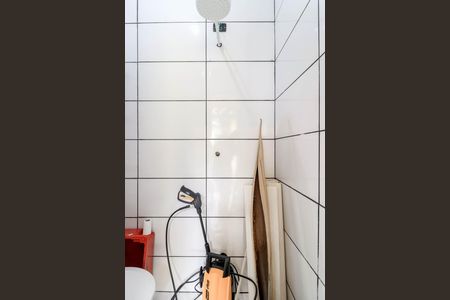 Casa à venda com 160m², 3 quartos e 2 vagas Casa à venda com 160m², 3 quartos e 2 vagasBanheiro de Serviço