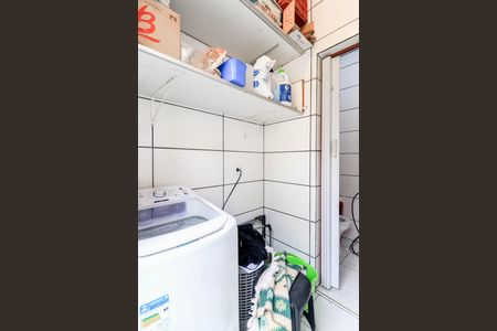 Casa à venda com 160m², 3 quartos e 2 vagas Casa à venda com 160m², 3 quartos e 2 vagasÁrea de Serviço