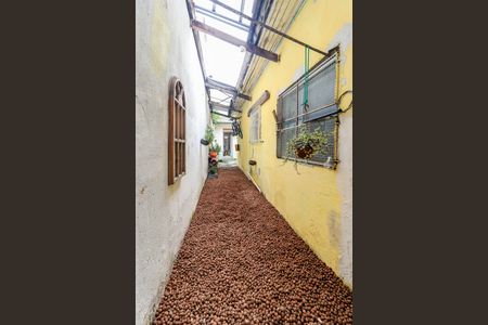 Casa à venda com 160m², 3 quartos e 2 vagas Casa à venda com 160m², 3 quartos e 2 vagasCorredor Lateral