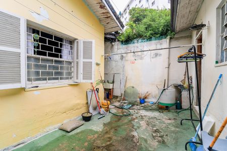 Casa à venda com 160m², 3 quartos e 2 vagas Casa à venda com 160m², 3 quartos e 2 vagasQuintal