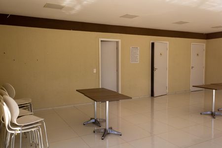 Apartamento para alugar com 42m², 2 quartos e 1 vaga Apartamento para alugar com 42m², 2 quartos e 1 vagaÁrea comum - Salão de festas
