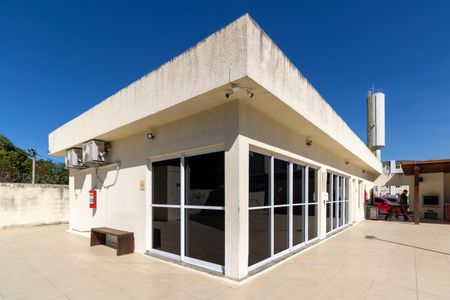 Apartamento para alugar com 42m², 2 quartos e 1 vaga Apartamento para alugar com 42m², 2 quartos e 1 vagaÁrea comum - Salão de festas
