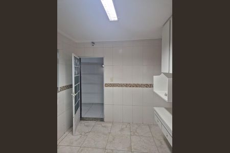 Casa para alugar com 3 quartos, 300m² em Jardim Teresa Cristina, São Paulo