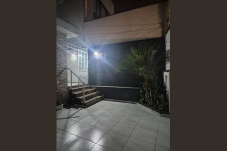 Casa para alugar com 3 quartos, 300m² em Jardim Teresa Cristina, São Paulo