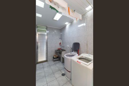 Casa à venda com 193m², 3 quartos e 2 vagas