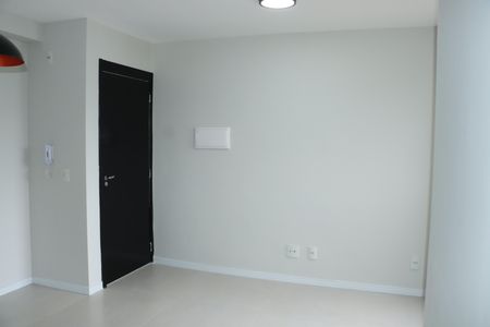 Apartamento para alugar com 2 quartos, 52m² em Jardim de Lourdes, Embu das Artes