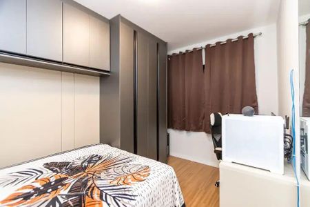 Quarto de casa de condomínio para alugar com 3 quartos, 109m² em Uberaba, Curitiba