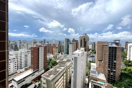 Vista da Suite de apartamento para alugar com 1 quarto, 45m² em Cruzeiro, Belo Horizonte
