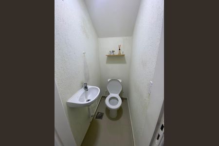 Casa de condomínio para alugar com 80m², 2 quartos e 1 vagaBanheiro