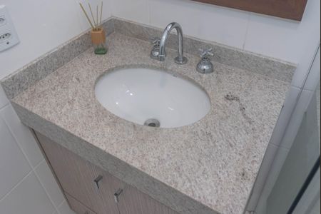 Casa de condomínio à venda com 100m², 3 quartos e 2 vagasBanheiro da Suíte 1