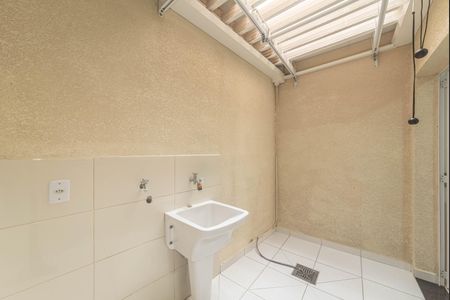 Casa de condomínio à venda com 100m², 3 quartos e 2 vagasÁrea de Serviço