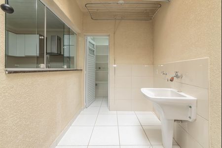 Casa de condomínio à venda com 100m², 3 quartos e 2 vagasÁrea de Serviço