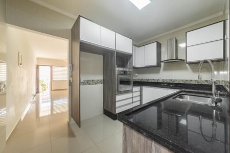 Casa de condomínio à venda com 100m², 3 quartos e 2 vagasCozinha