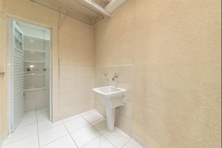 Casa de condomínio à venda com 100m², 3 quartos e 2 vagasÁrea de Serviço